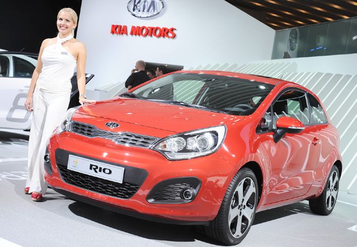 Η διάθεση του 3θυρου Kia Rio θα ξεκινήσει από τις αρχές του νέου έτους στις ευρωπαϊκές αγορές.